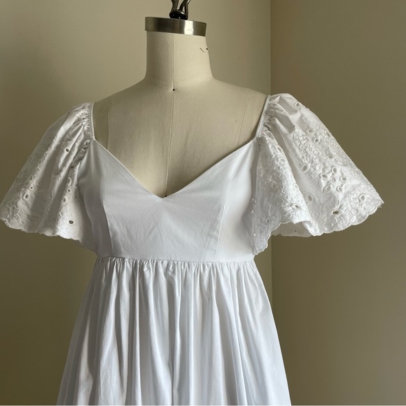 Q12 EN SAISON Barnette Eyelet Maxi Dress - Picture 9 of 12